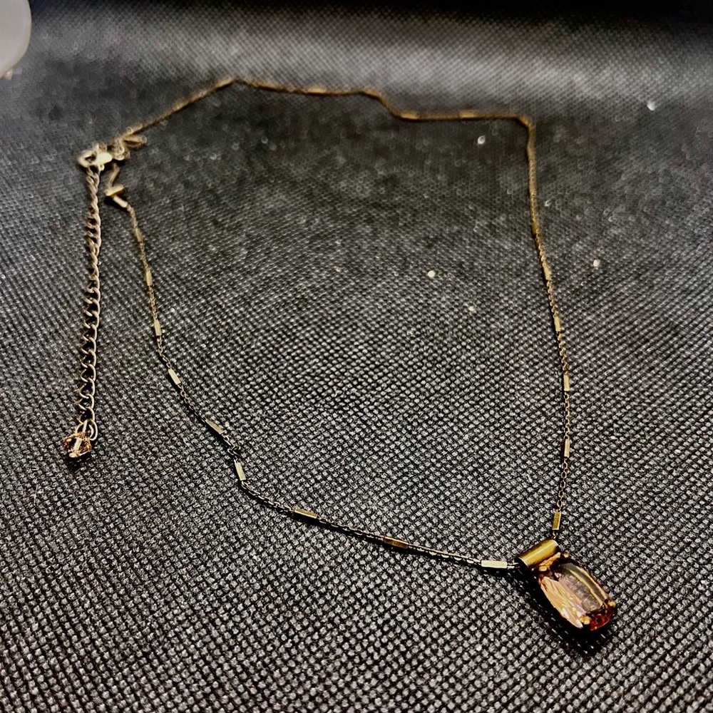 Vtg Sorrelli Luxurious Smoky Swarovski Crystal Gold Tone Pendent Necklace RARE